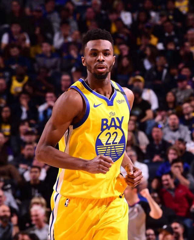 尼日利亚非洲杯大名单：奥斯梅恩领衔，卢克曼、伊沃比在列（尼日利亚公布非洲杯名单：奥斯梅恩率队，卢克曼、伊沃比入围）