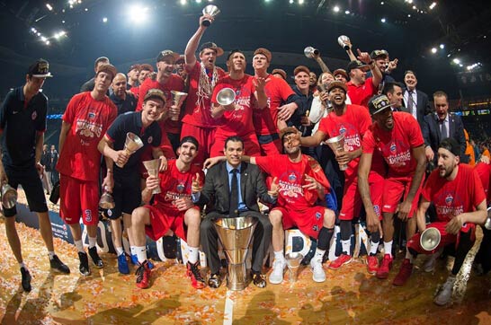 字母哥：目前唯一让我沮丧的事情，就是我们一直在输球（字母哥：让我最难受的只有一件事——我们一直在输球）