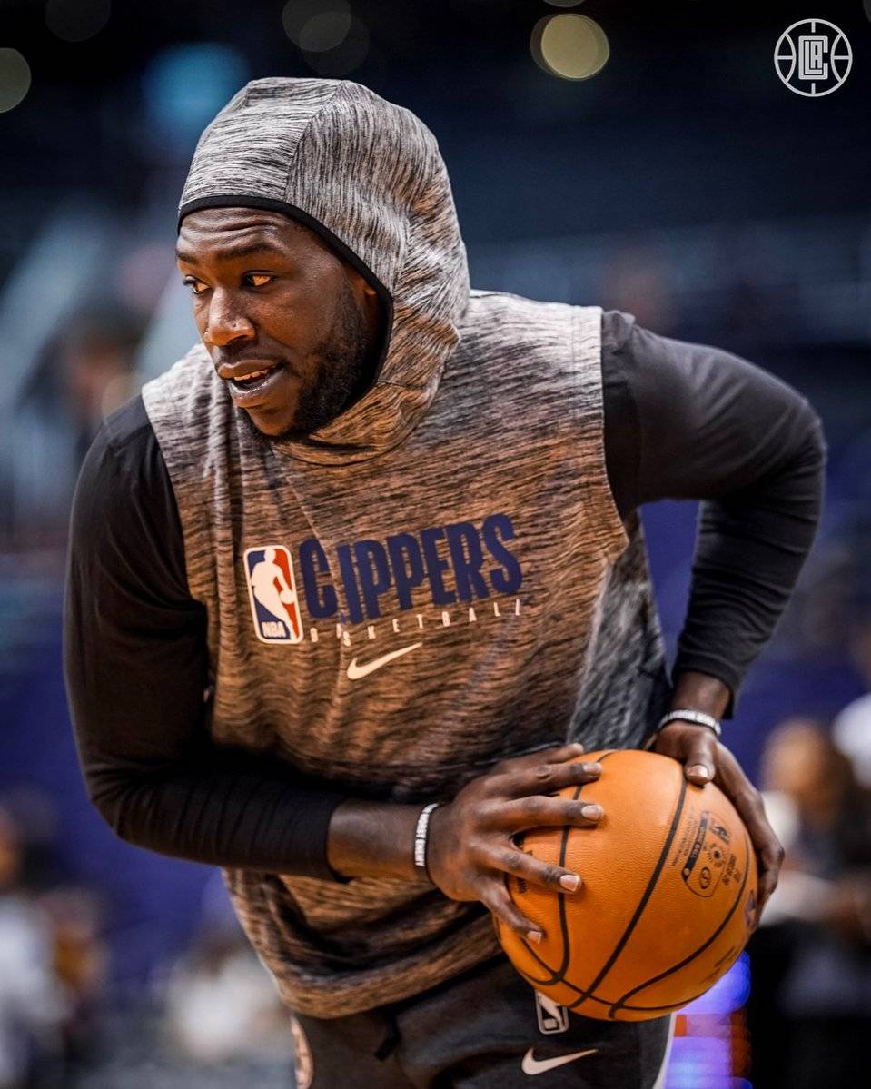 斯洛特帅位悬了？利物浦换帅传闻反转，关键战成救命稻草（斯洛特下课风波生变：利物浦否认换帅，关键一战或成转机）