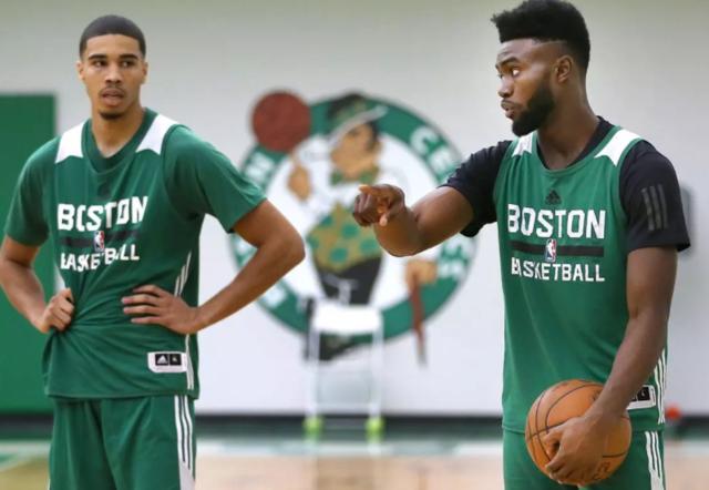 若本轮进球，卡尔将成为欧冠改制后连续3场破门最年轻球员（若本轮破门，卡尔将创欧冠改制后连续三场进球最年轻纪录）