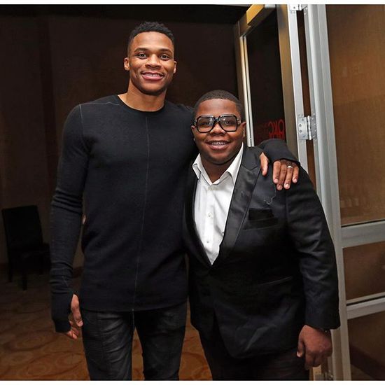 中超：山东泰山客场2-0完胜青岛队（中超：山东泰山客场2比0力克青岛队）