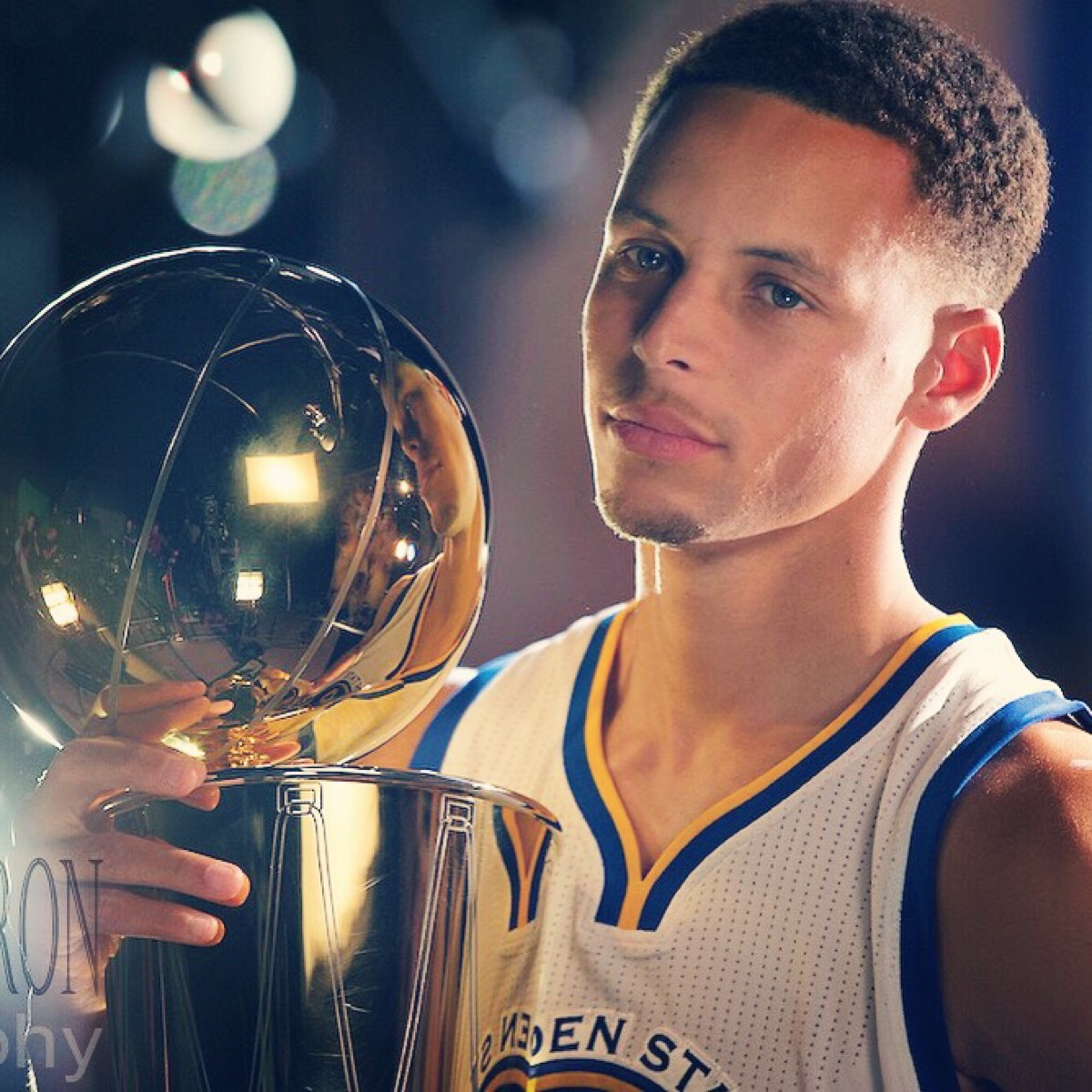 官方：英格兰名哨安东尼-泰勒将执法欧冠第4轮布鲁日vs巴萨（官宣：英格兰名裁安东尼-泰勒将执法欧冠第4轮布鲁日对阵巴萨）