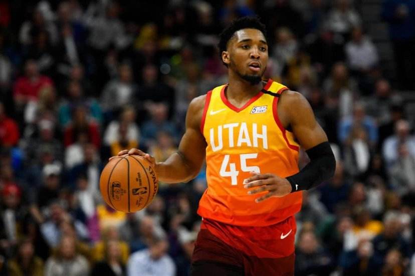 马德里城市的团体治疗：皇家马德里的困境与希望（马德里的集体疗愈：皇马的困局与曙光）