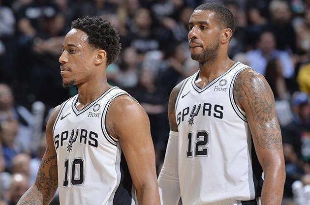 桑德兰主帅：阿森纳领先时我们处于崩溃边缘，但仍坚信能改变局势（桑德兰主帅：阿森纳领先令球队濒临崩溃，但我们始终相信能扭转战局）