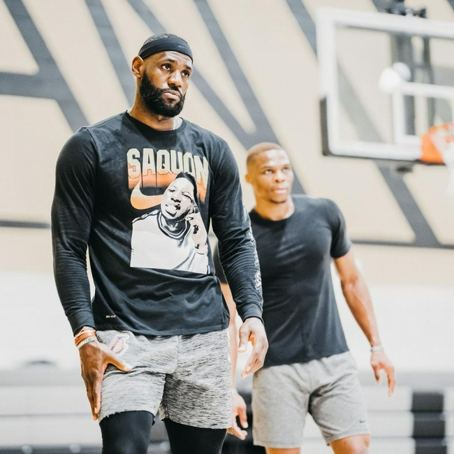 王曼昱横扫李恩惠，孙颖莎等人观摩学习，蒯曼混双横扫韩国组合（王曼昱零封李恩惠，孙颖莎现场观摩学习，蒯曼混双横扫韩国组合）