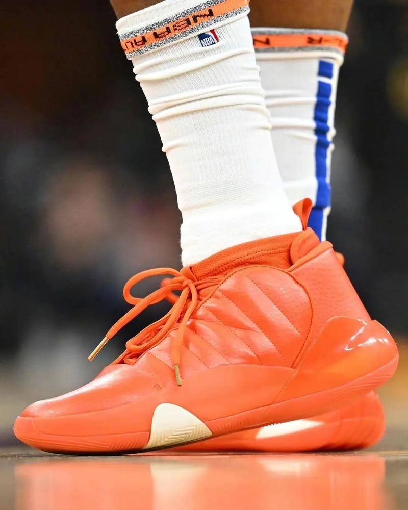 世欧预半场：范纳肯闪击，多库双响，比利时3-0列支敦士登（欧洲世预赛上半场：范纳肯开场破门，多库梅开二度，比利时3-0领先列支敦士登）