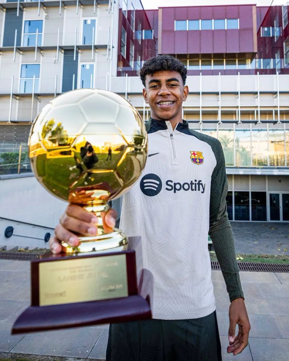 美媒评本世纪最佳阵：詹科库杜邓肯入选一阵，奥尼尔仅三阵（美媒评选本世纪最佳阵容：詹科库杜邓肯入一阵，奥尼尔仅列三阵）