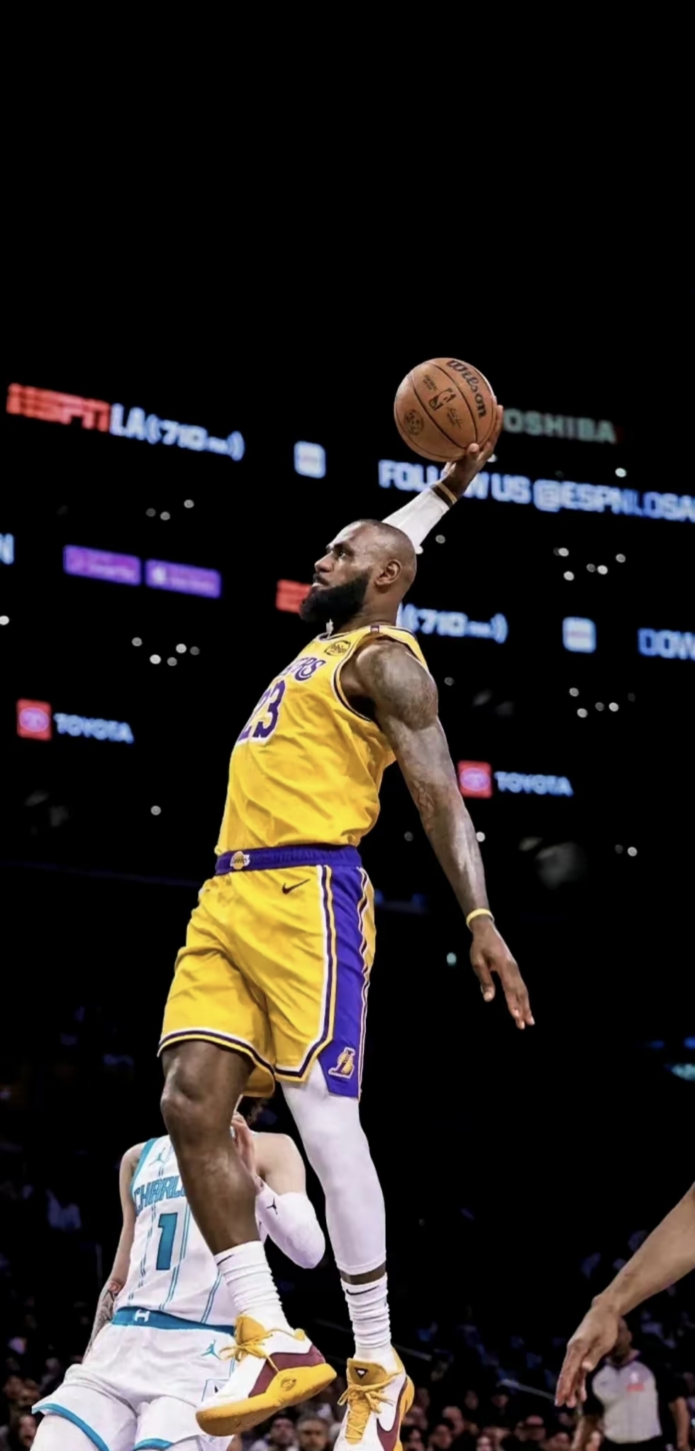 CBA赛场技术统计：广东队三分命中率领先,（CBA技术统计显示：广东队三分命中率居首）