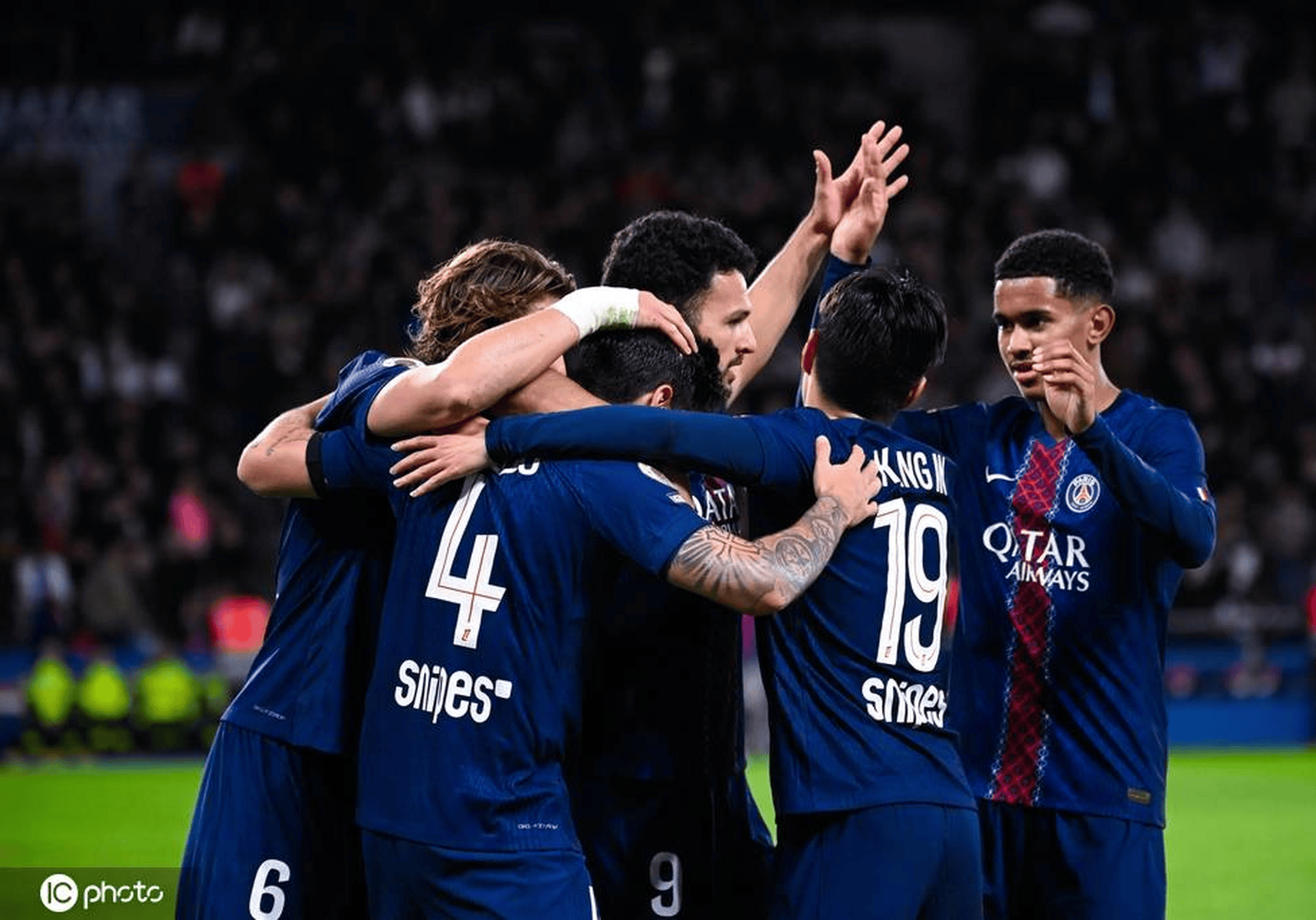 每体：阿隆索执教皇马150天，战绩亮眼但更衣室问题有待解决（每体：阿隆索执掌皇马150天，成绩不俗更衣室隐忧待解）