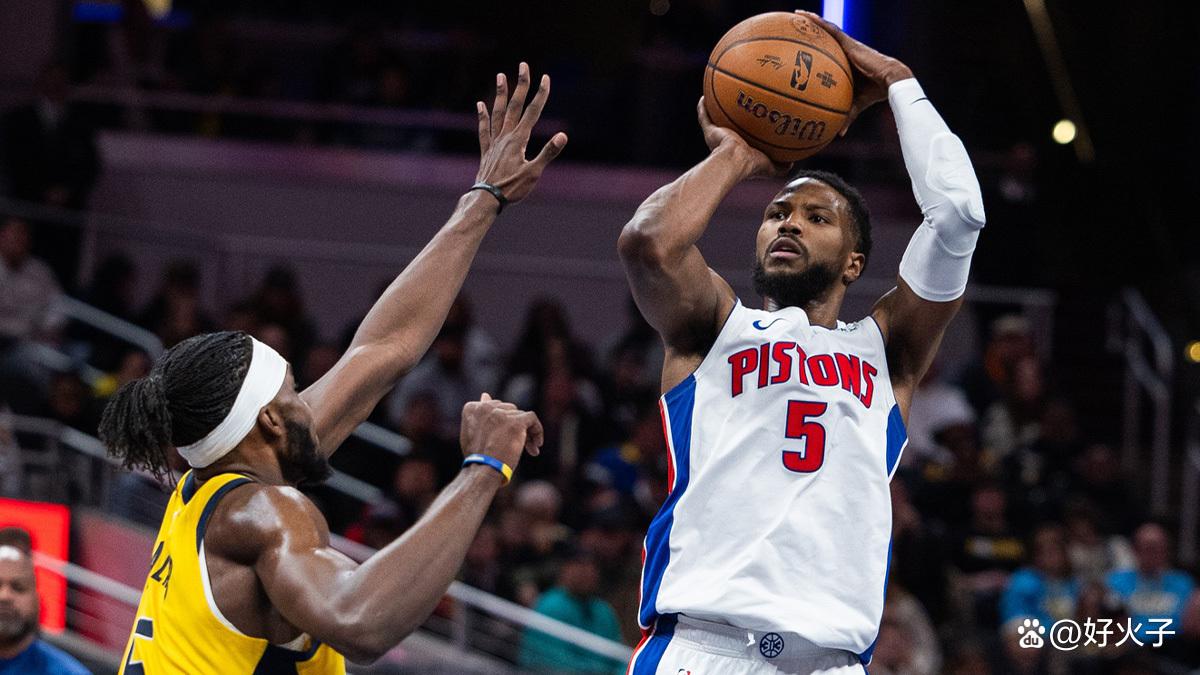 杜兰特成历史上年龄最大单场25+得分&盖帽5+的锋线球员（杜兰特创历史：史上最年长锋线单场斩获25+分并送出5+盖帽）