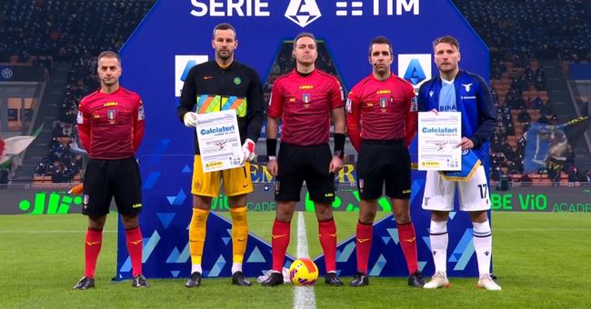 反对家暴，克雷莫内塞球衣背后印的是与球员关系密切女性名字（反家暴行动：克雷莫内塞球衣背后印与球员最亲近女性姓名）