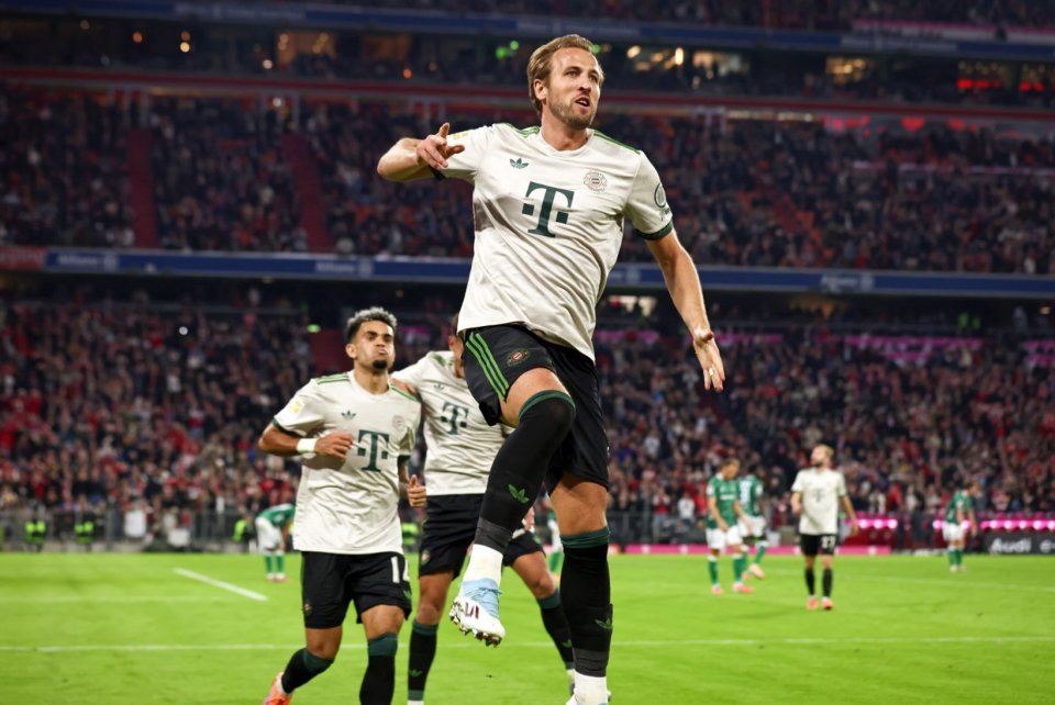 伊涅斯塔：佩德里不必成为我，希望他未来达到更高水平（伊涅斯塔：佩德里无需做我的翻版，期待他未来更上一层楼）