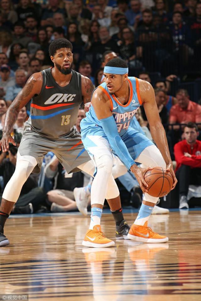 拜仁“小王子”卡尔的巨星之路 偶像梅西但不想和谁比较（拜仁“小王子”卡尔迈向巨星：偶像是梅西，但不与任何人比较）