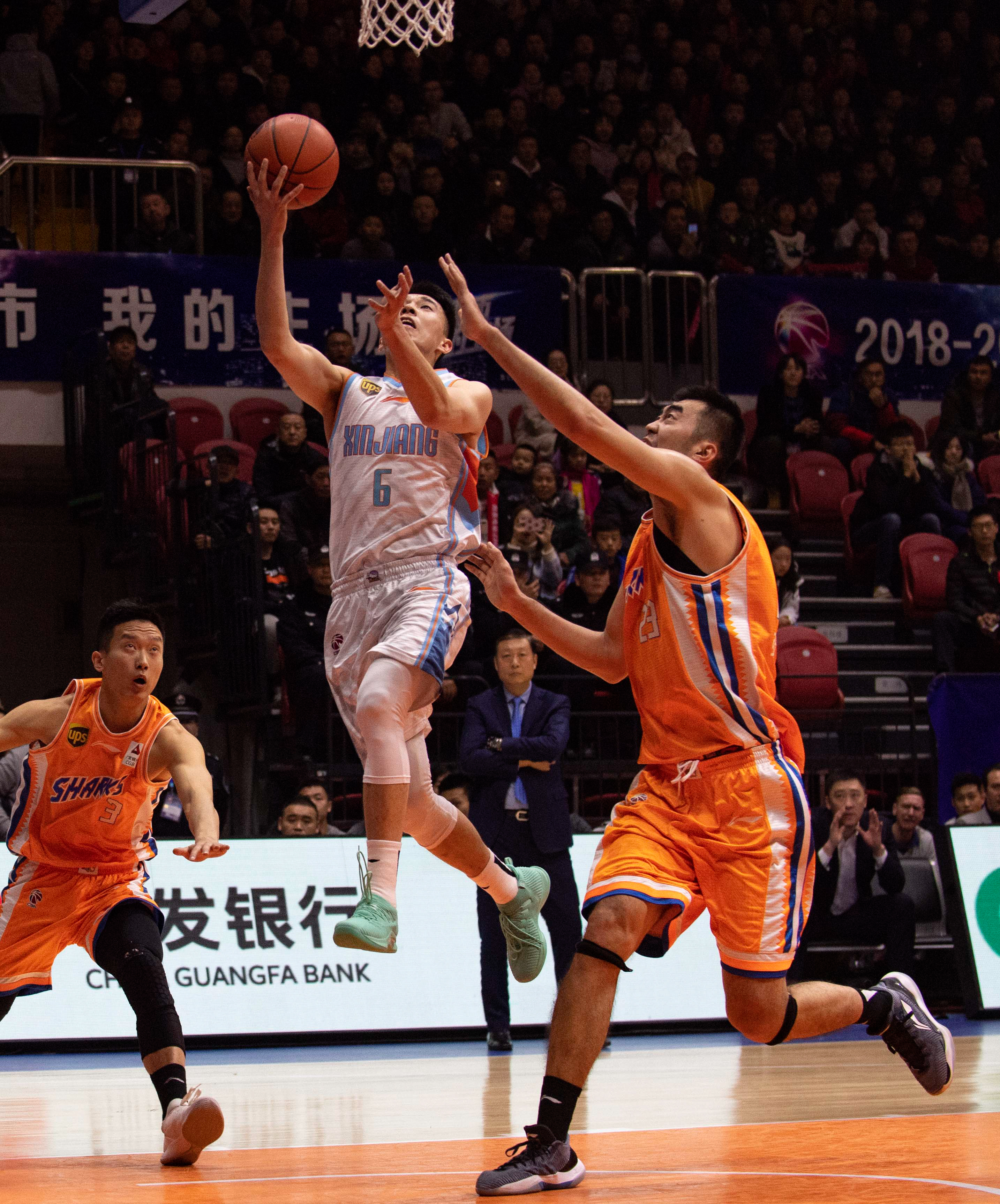 山东泰山达成中国顶级联赛总积分1500分里程碑，为中超首队（山东泰山总积分破1500分里程碑，成中超首队）