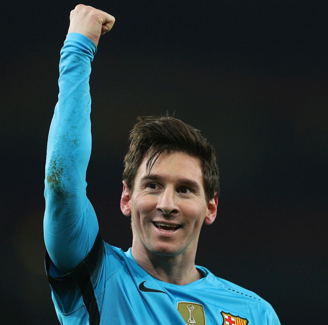 文班半场6中2贡献4分4篮板，正负值-7全队最低（文班半场6投2中仅得4分4篮板，正负值-7居全队最低）