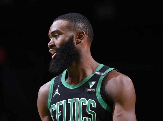 皮克福德：想参加摩托车越野赛；为英格兰举起奖杯是头等大事（皮克福德憧憬参加摩托越野赛，但为英格兰捧杯仍是首要目标）