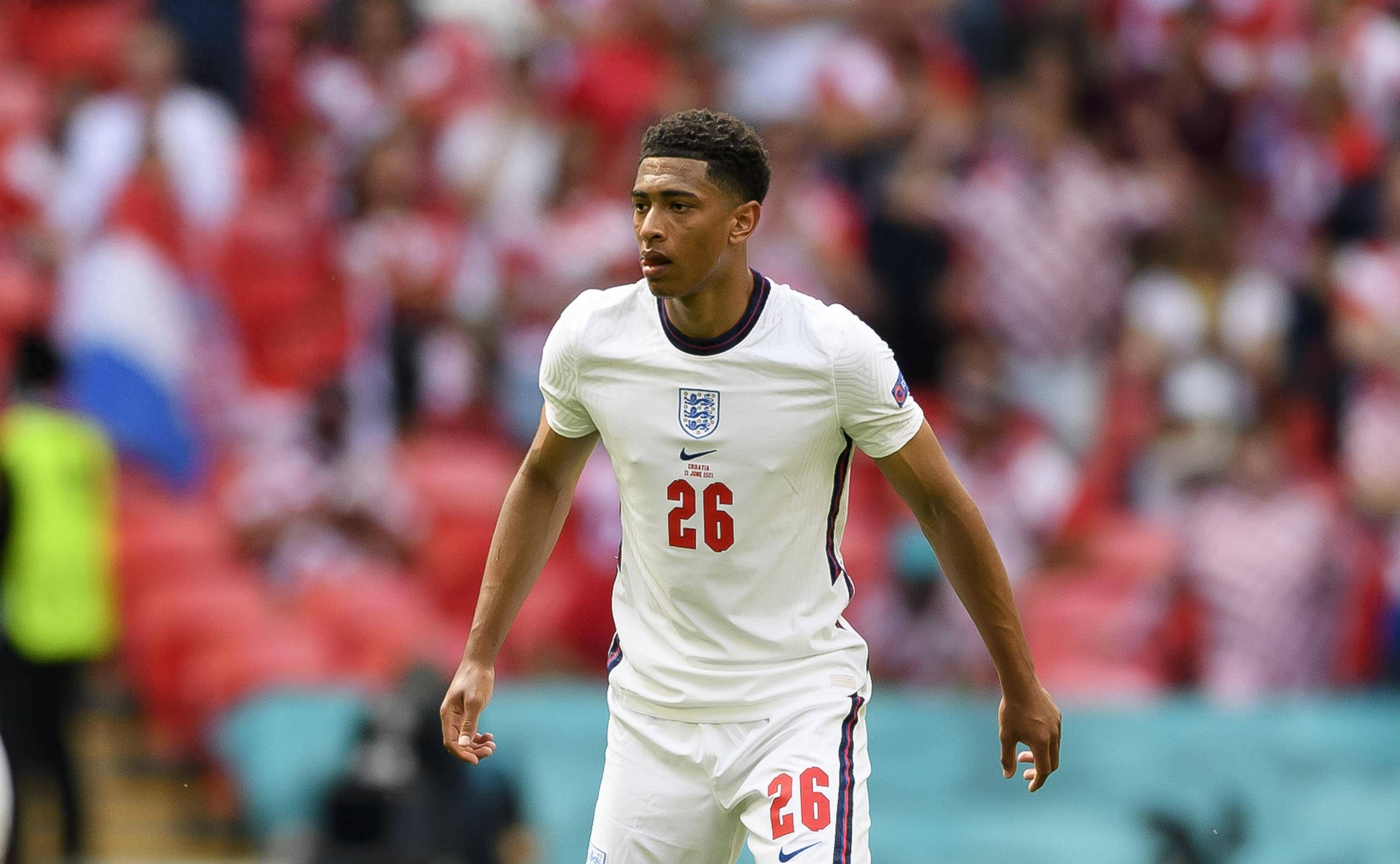 西甲：巴萨3-1战胜赫罗纳（西甲：巴萨3-1力克赫罗纳）