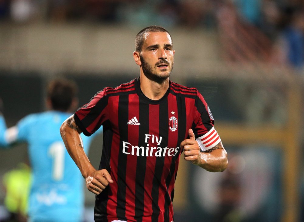 内姆布哈德延续状态＆弗拉格半场高效，独行侠半场领先10分（内姆布哈德手感在线，弗拉格半场高效输出，独行侠中场领先10分）